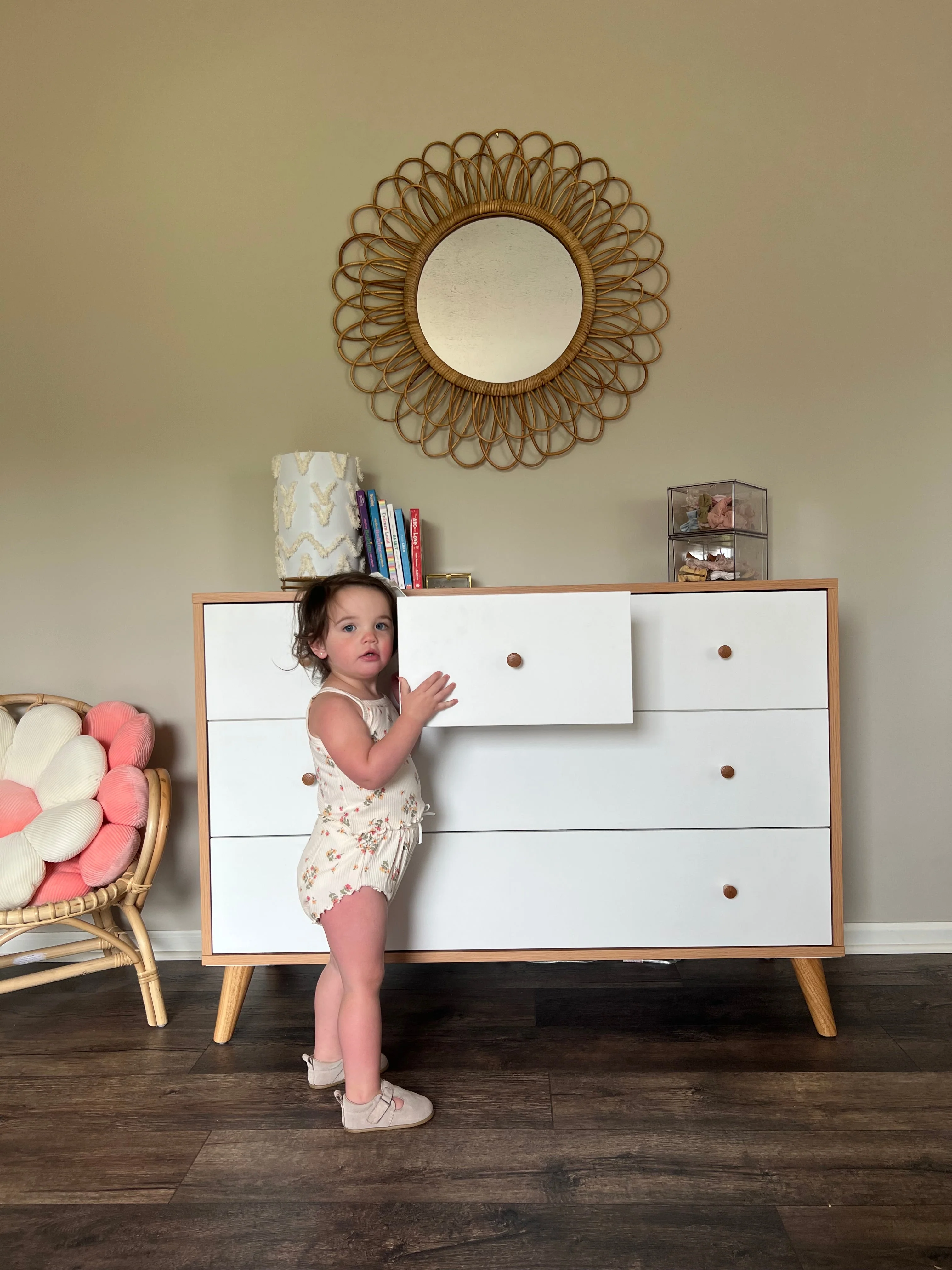 Austin 3-Drawer Dresser - Image 20