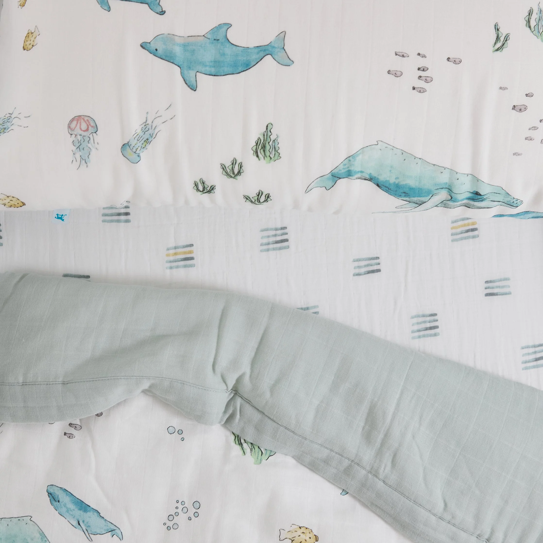Cotton Muslin Toddler Bedding 3 Piece Set - Whales - Image 3
